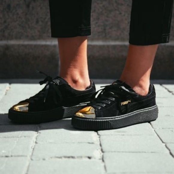 Puma‎ Suede Platform Sneakers Black With Gold Top - Picture 2 of 6